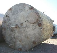 Stainless Steel Tanks:Used 14,000 gallon vertical stainless steel storage tank