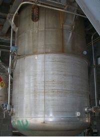 Stainless Steel Tanks:Used 2000 gallon Bendel 304 stainless steel vertical mixing tank with agitator
