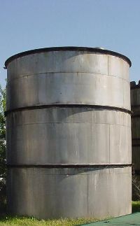 Stainless Steel Tanks: Used 10,875 gallon vertical, 316 stainless steel storage tank