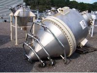 Stainless Steel Tank: 750 gallonUsed  Bendel 304 stainless steel cone bottom tank/hopper