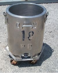 Used 24 gallon 304 stainless steel water filled jacketed tank with heater coil