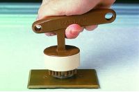 Turning Knob Operator
