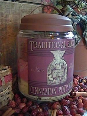 26 oz Cinnamon Potpourri Jar Candle