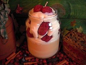 26 oz. Strawberry Shortcake Candle