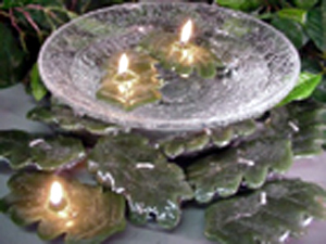 Small Oak leaf floating candles