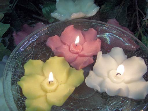 12 Pack Sweet Pea Floating Candles
