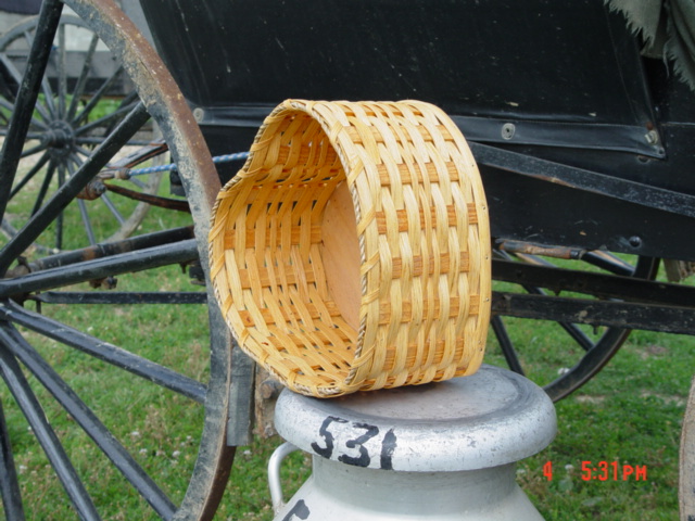 Old Order Amish Handmade Primitive Medium Heart Country Collectible Basket