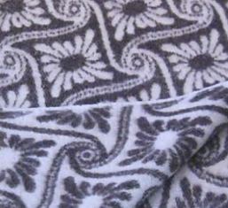 Lebarca 100% Organic Wool Throw