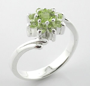 Sterling 925 Silver Peridot Ring DSR19408