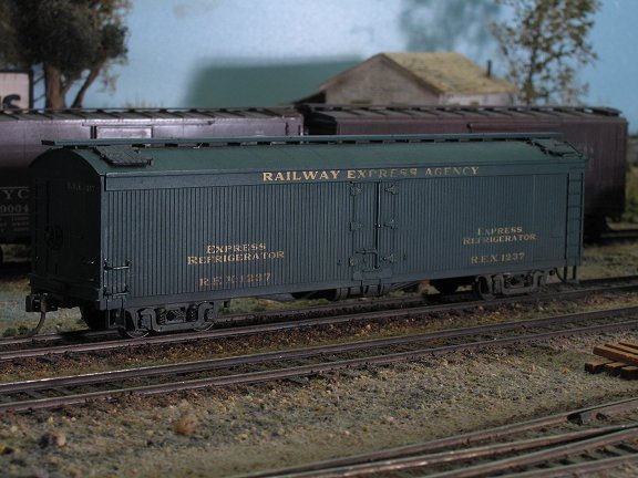 Custom finished HO scale freight cars!