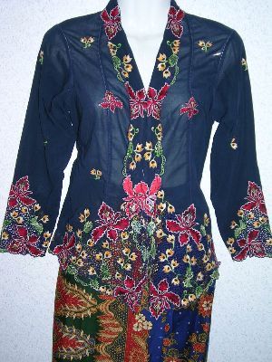 starkebayatradisional Traditional Kebaya 